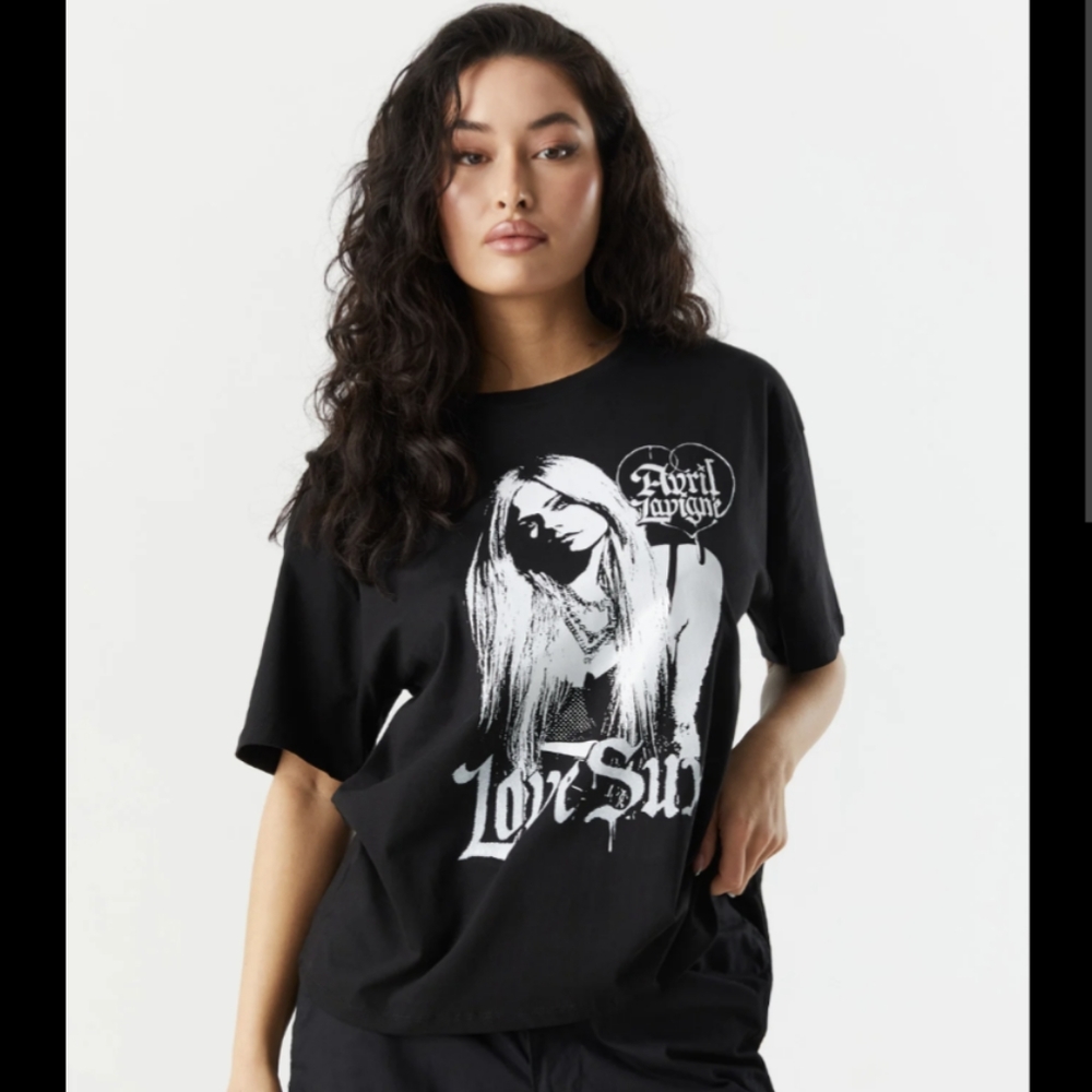 3 for $30 Avril Lavigne Love Sux Graphic Tee Boyfriend Black Shirt New!